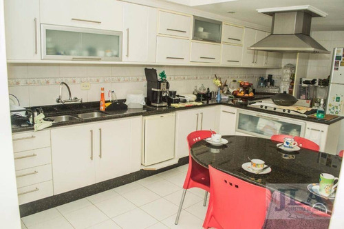 Sobrado Com 6 Dormitórios À Venda, 187 M² Por R$ 650.000,00 - Água Verde - Curitiba/pr - So0002