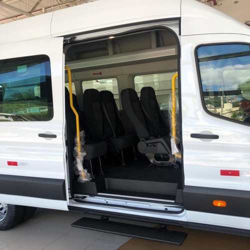 Imagem 10 de 15 de Ford Transit Minibus 17+1 2.0 Ecoblue