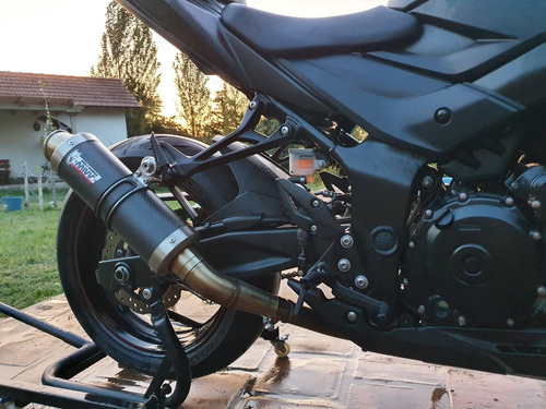 Suzuki Gsxs 750