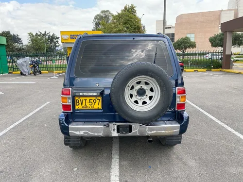 Mitsubishi Montero 3.0 V13
