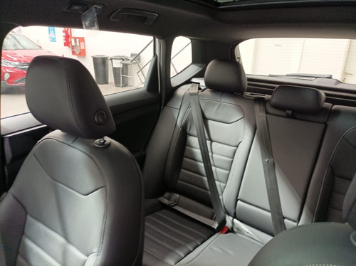 Imagen 14 de 25 de Volkswagen Taos Highline 250 Tsi Entrega Inmediata Mos A1