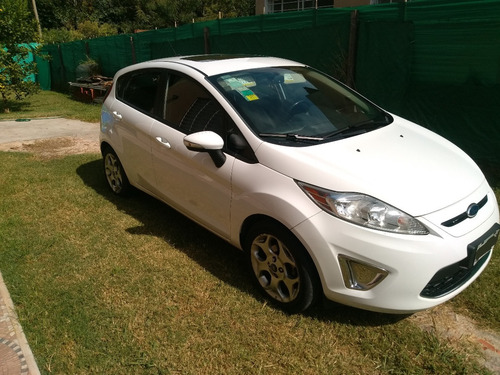 Ford Fiesta Kinetic 2012 Mexicano Titanium