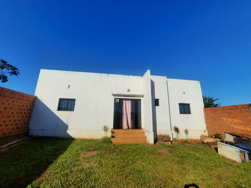 Vendo Casa En El Barrio 1 De Mayo En Cambyreta: 3 Habitaciones Y 1 Baño
