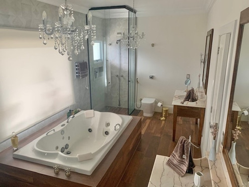 Imagem 27 de 30 de Belissima Casa Em Estilo Neoclassico Com Fino Acabamento! - 1784l
