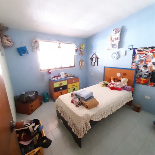 Imagen 11 de 15 de Hermosa Quinta En Cúa. Zona Exclusiva. 500m2. Posee 8 Habitaciones. Amplia Sala. Cava Cuarto Funcionando. Gran Oportunidad
