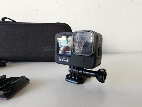Imagen 6 de 10 de Cámara Gopro Hero 9 Black Con Funda, Cable Y Accesorios