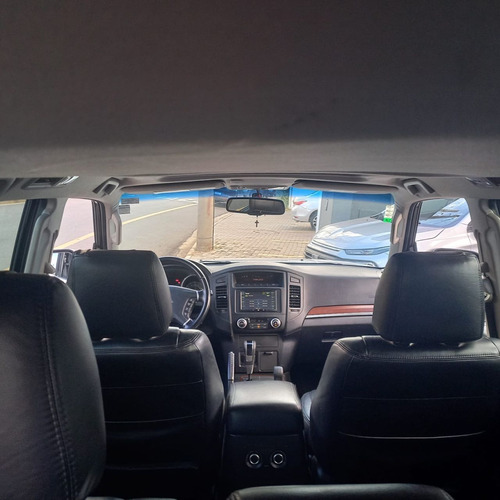 Mitsubishi Pajero Full 3.2 16V 4P HPE 4X4 TURBO DIESEL INTERCOOLER AUTOMÁTICO