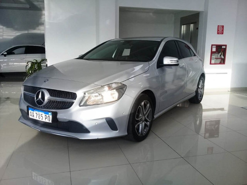 Mercedes Benz Clase A A200 Urban 1.6 At 5p 2017 U/m 70.000km