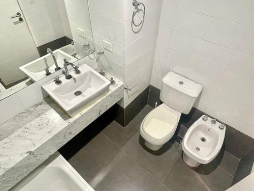 Departamento 3 Amb- Av Libertador 13300 Martinez