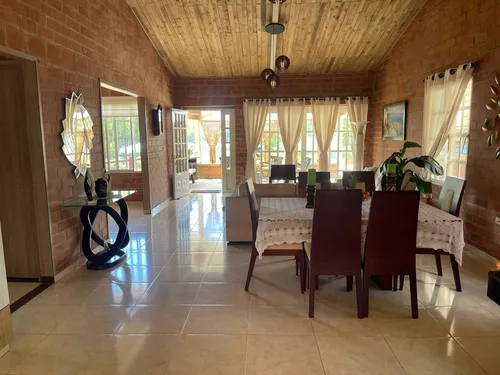 Venta Espectacular Casa Campestre, Precio De Oportunidad. A Puerta Cerrada. De Un Piso; Entre La Cumbre Y Pavas. Lote 1.000 Mtrs.