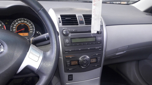 Imagen 4 de 10 de Toyota Corolla 2014 1.8 Xei Mt 136cv