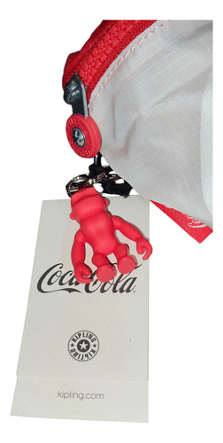 Cangurera Kipling Colaboración Con Coca-cola Rojo Con Blanco Lisa