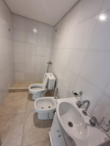 Imagen 10 de 16 de Local A Estrenar En Villa Ballester