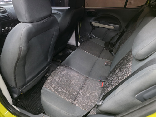 Fiat Uno Fiat Uno Vivace 1.0 8V (Flex) 4p