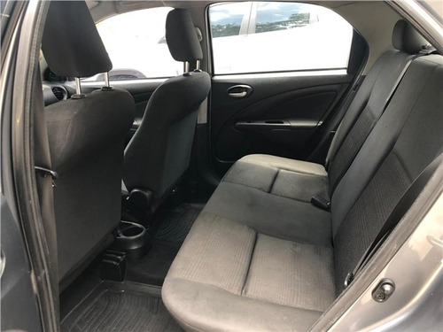 Toyota Etios 1.5 X Sedan 16v Flex 4p Manual