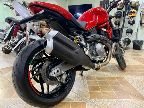 Imagen 3 de 11 de Ducati Monster 750 F1