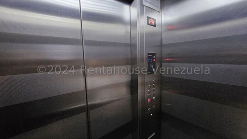 Espacioso Apartamento Con Estupendas Areas Sociales En Venta En Los Rosales Yf