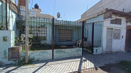 Casa En Venta 4 Ambientes. W Morris A Refaccionar 