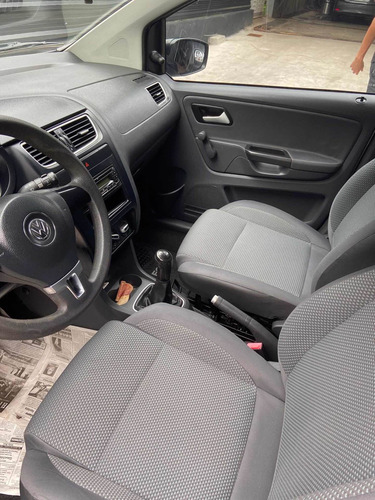 Volkswagen Fox 1.6 Comfortline Pack 5 P 2011
