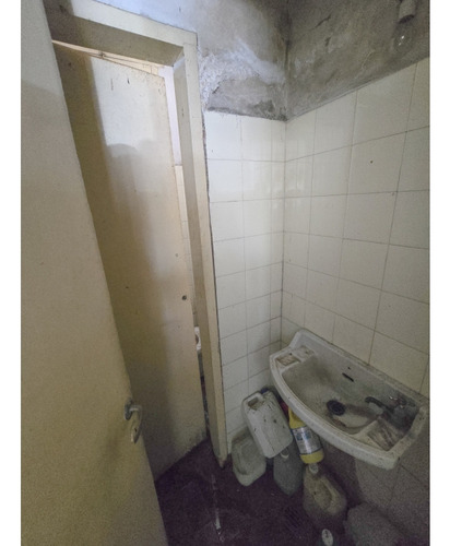 Local De 27m2 - Córdoba Y Primera Junta