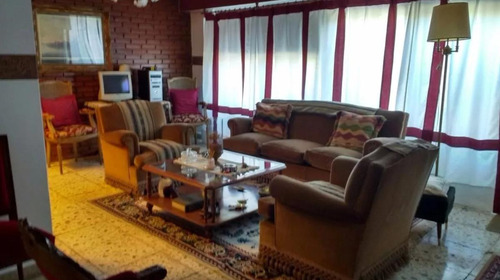 Casa En Venta - 4 Dormitorios, 3 Baños -260 Mts2 - La Plata