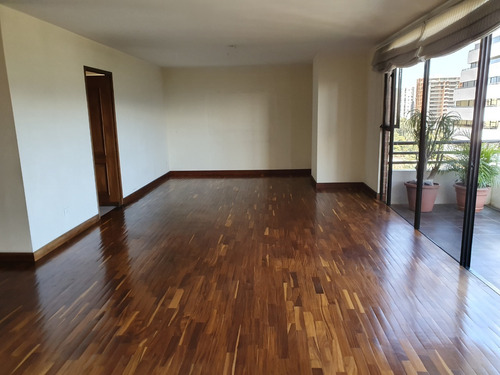 Imagen 3 de 12 de Renta Amplio Apartamento En Zona 14