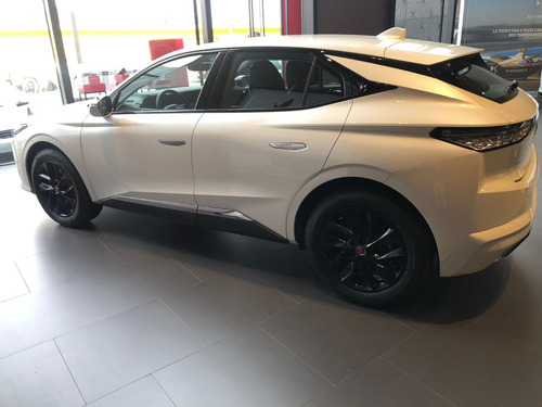 Imagen 2 de 16 de Ds4 Performance Line 215 At8 Okm 2023