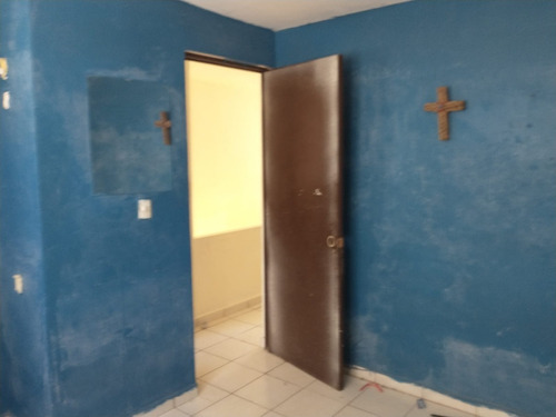 Imagen 7 de 14 de Casa En Calle Cerro Del Peñon, Encinos De La Silla