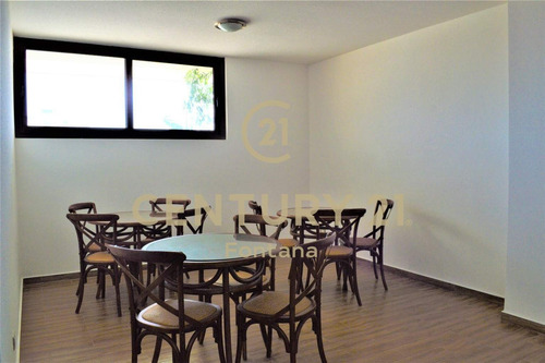 Departamento De Lujo En Excelente Barrio Residencial