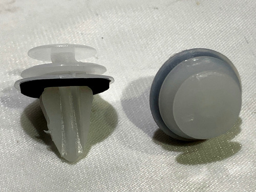 Imagen 4 de 7 de Broches Tapizado Puertas Plasticos Automovil Univer.x12 B122