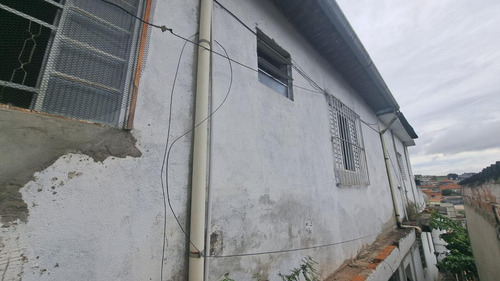Duas Casa Uma De 5 Cômodos A Outra De 4 Comodos