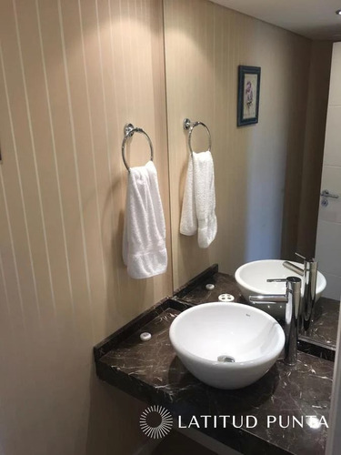 Imagen 11 de 11 de Apartamento En Mansa, 2 Dormitorios Y Medio, Parrillero