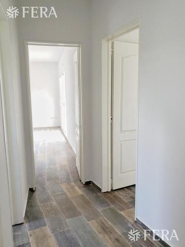 Imagen 8 de 19 de Venta Departamento 4 Ambientes Con Dos Cocheras. En Bernal (24216)