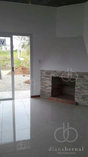 Imagen 12 de 20 de Punta Del Este, Apartamento En Pinares Con Estufa Y Parrillero Propio.- Ref: 54557