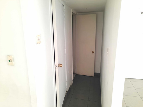 Gran Espacio Para Local Comercial (84844)