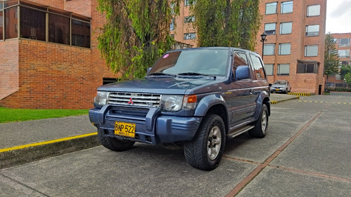 Mitsubishi Montero 3.0 V13