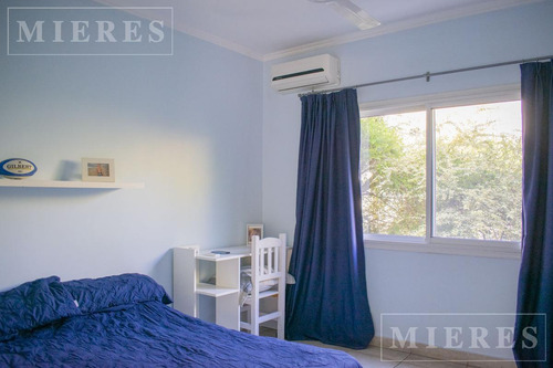 Casa En Venta Desarrollada En Una Sola Planta En Olivos Golf Club