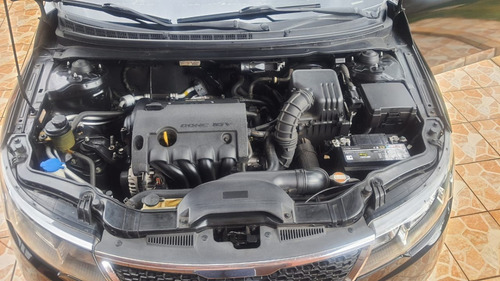 Imagem 8 de 9 de Kia Cerato Sx3 1.6 Aut. - 151.000 Km