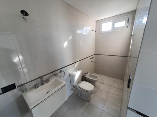 Venta De Departamento En Alvear Y Humberto Primo - Quilmes. Se Ofrece Financiación!