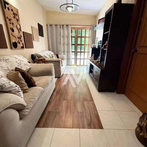 Ref 003 - 696 Grupo Inmobiliaria Vip Te Ofrece Casa En Venta Palmar Este- Estado La Guaira.