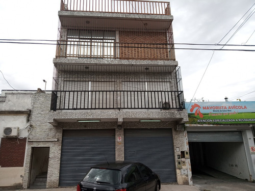 Tapalque 6000. Galpon  Ph + 2 Pisos De Oficinas Venta