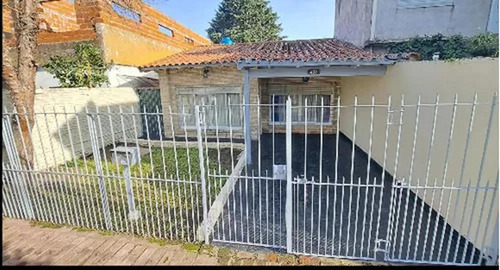 Casa En Venta - 2 Dormitorios 1 Baño - 75mts2 - Morón