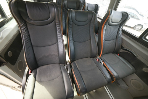 Imagen 16 de 18 de Mercedes Sprinter 2016 2.1 415 Combi 3665 150cv 9+1 Tn Fer