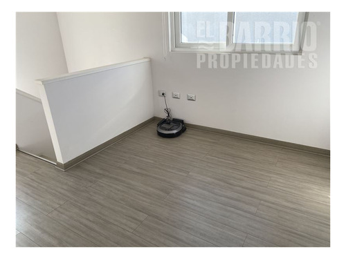 Imagen 17 de 19 de Excelente Oportunidad Casi Nueva 4d 3b Piscina, Terraza