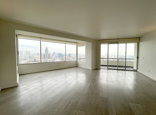 Departamento Full Remodelado En Venta En Vitacura / Vistas