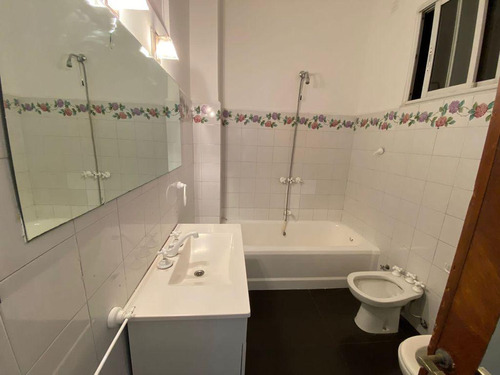 Venta Departamento En Recoleta, Excelente Ubicación - Barrio Norte