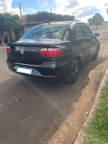 Volkswagen Voyage 1.0 Trend Tec Total Flex 4p