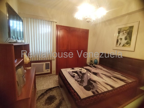 Bello Apartamentoen La Av. Cuatricentenaria De Valencia Piso 1, Acabados De Lujo, Amoblado, 3 Hab. 2 Baños. Cocina Equipada Y Empotrada, Enrejado Estupendo Condominio Conservado, Sala Comedor, Family