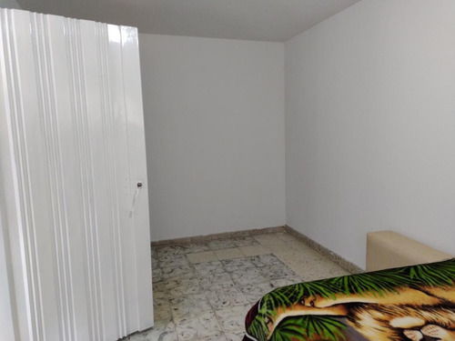 Imagen 4 de 14 de Apartamento En Arriendo En Cali Doce De Octubre. Cod 97475