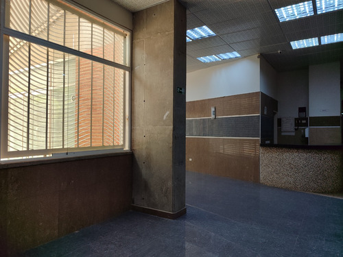 Vendo Oficina Doble Altura Obra Gris Centro Empresarial Lomas Del Sol
